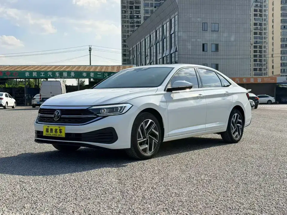 Volkswagen Sagitar 300TSI DSG Surpass Edition 2025