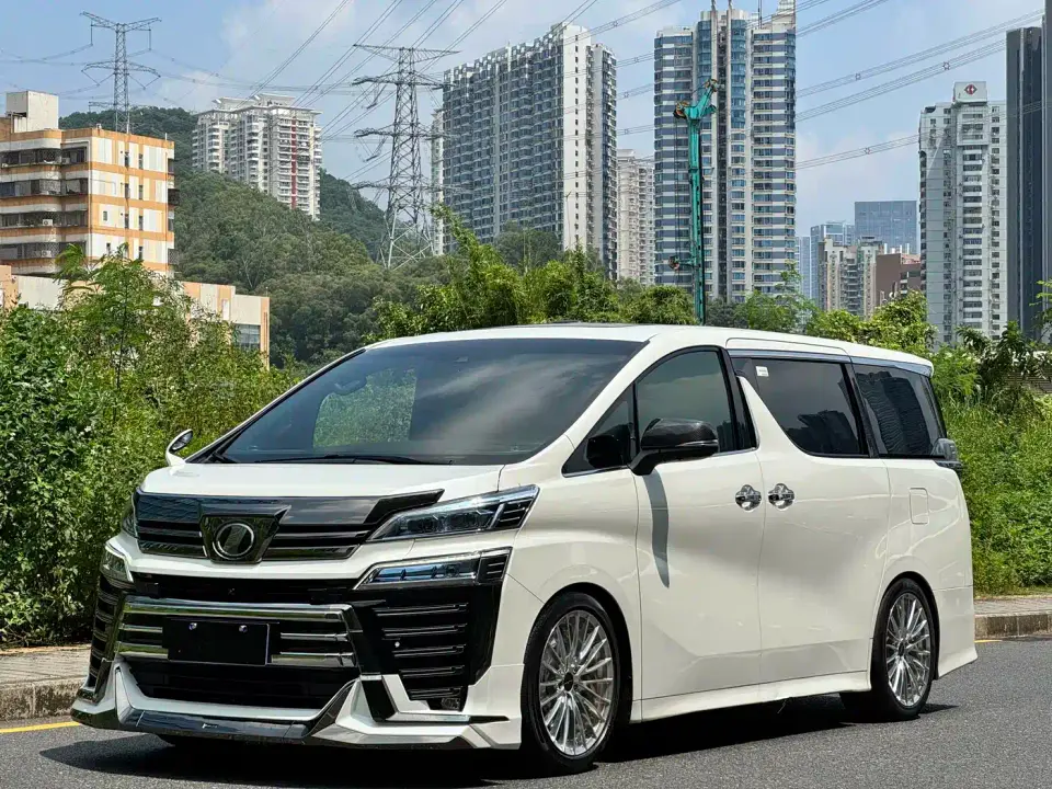 Toyota Vellfire Twin Engine 2.5L HV Premium Edition 2020