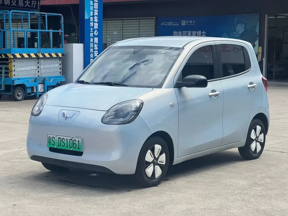 Wuling Motors Hongguang MINIEV 4-Door Advanced 2025