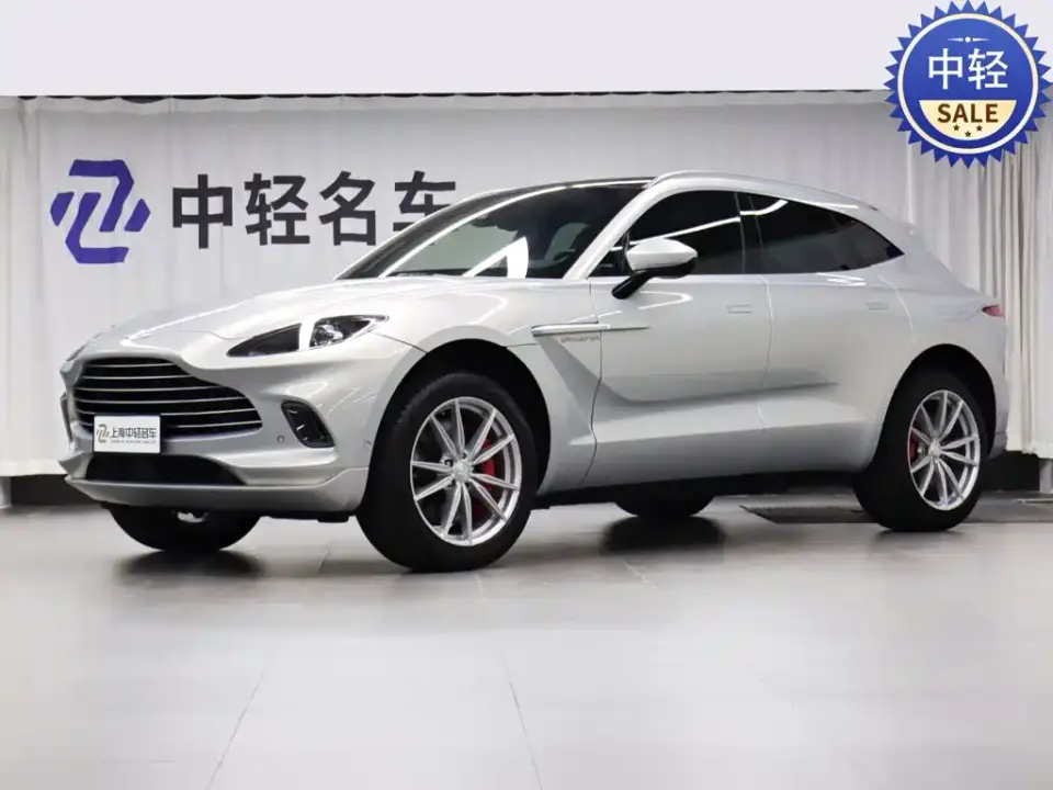 Aston Martin DBX 3.0T STRAIGHT-SIX 2024