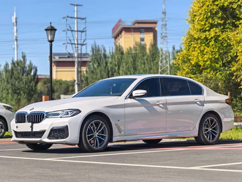 BMW 5 Series 525Li M Sport Package 2021