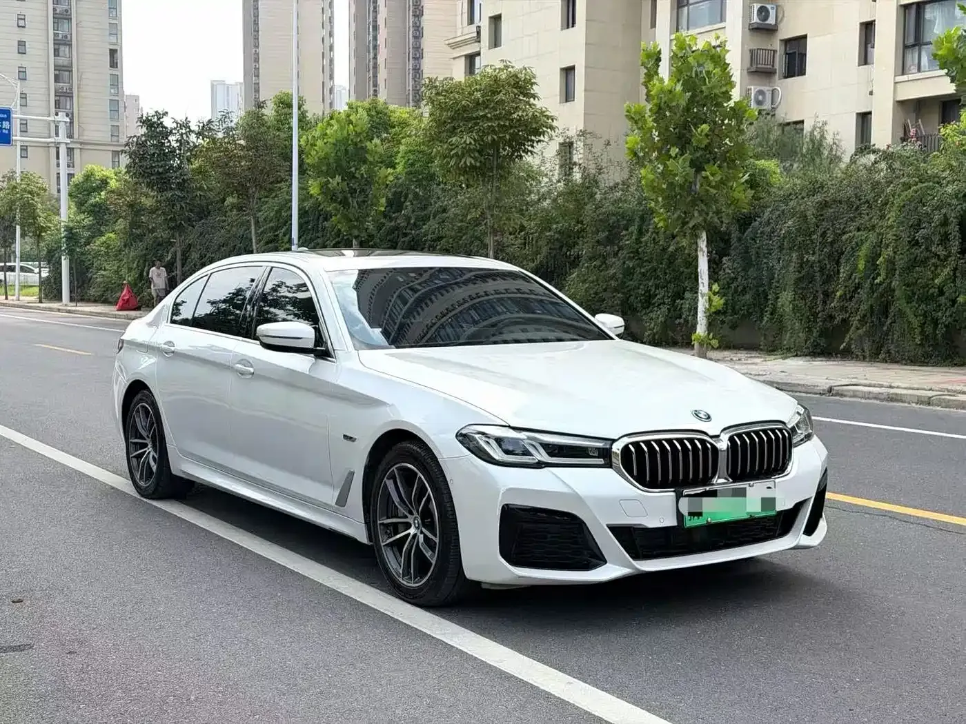 BMW 5 Series New Energy 535Le M Sport Package 2022 — фото 3