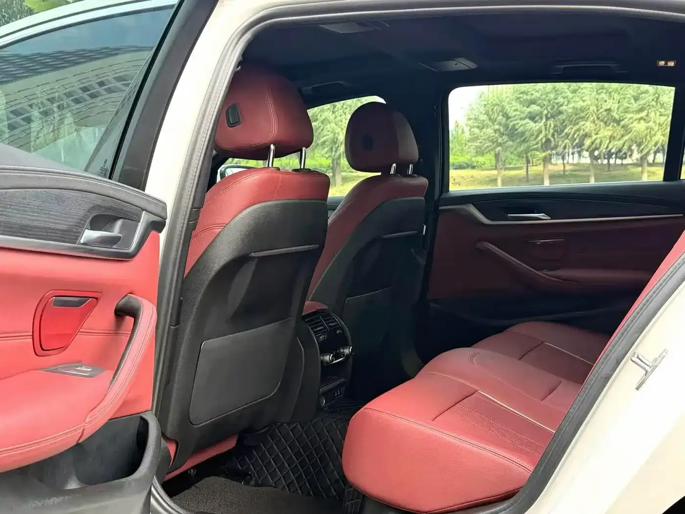 BMW 5 Series New Energy 535Le M Sport Package 2022 — фото 4