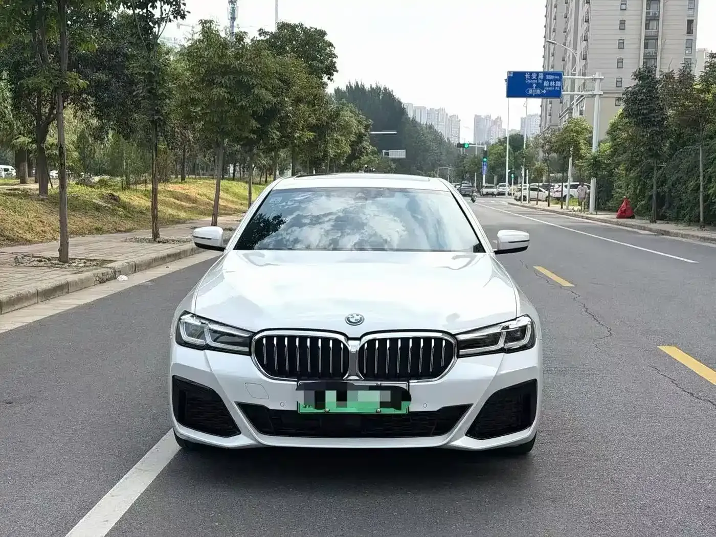 BMW 5 Series New Energy 535Le M Sport Package 2022 — фото 2