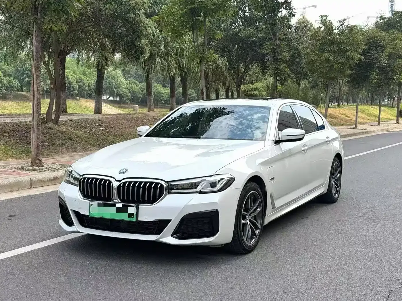 BMW 5 Series New Energy 535Le M Sport Package 2022