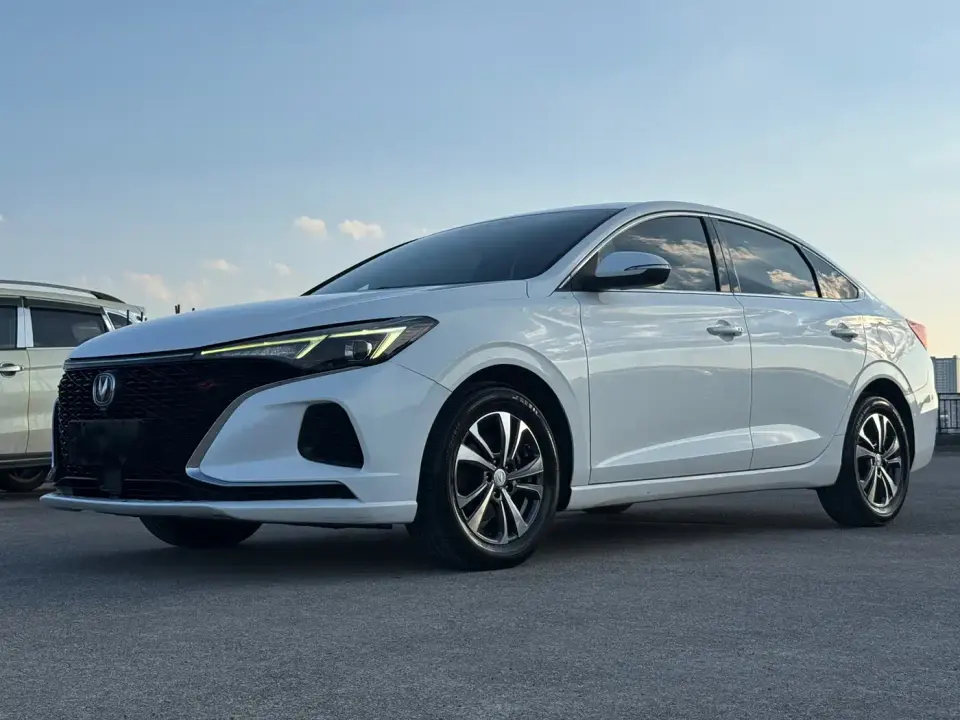 Changan Eado PLUS Blue Whale NE 1.4T GDI DCT Premium 2020