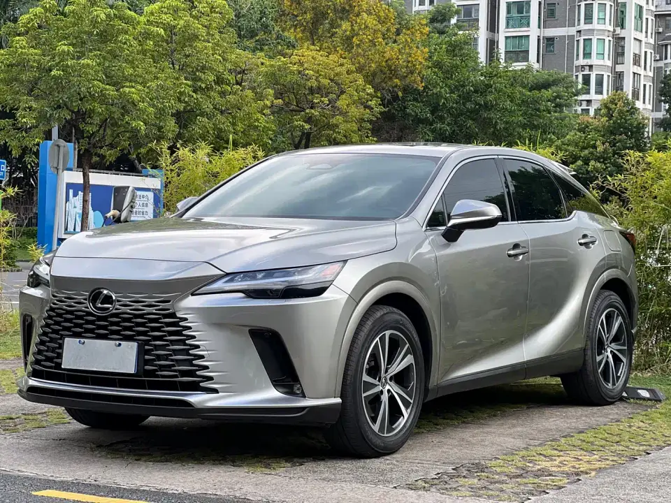 Lexus RX 300 4WD Premium Edition 2025