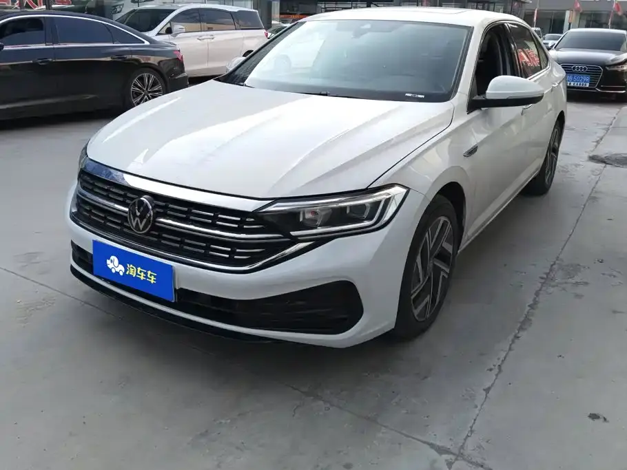 Volkswagen Sagitar 300TSI DSG Surpass Edition 2024