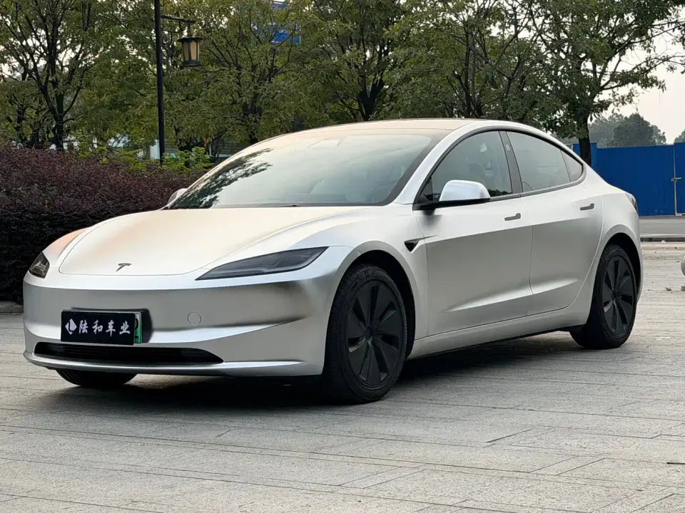 Tesla Model 3 Model Year Facelift Rear-Wheel Drive 2026