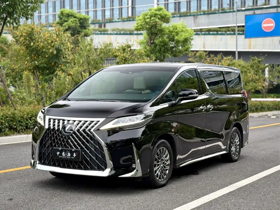 Lexus LM 300h 4-Seat Imperial Edition 2022