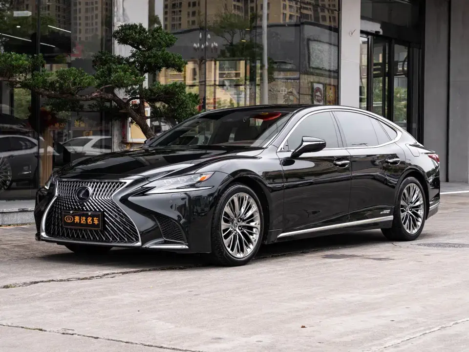 Lexus LS 500h Executive (China VI) 2020
