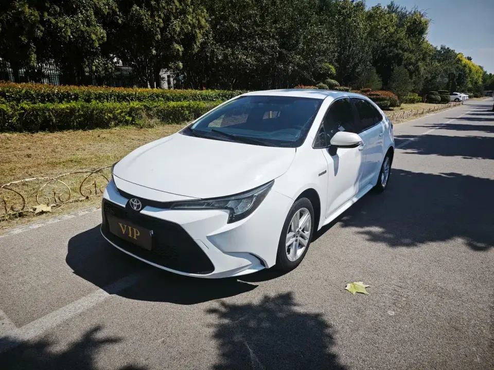 Toyota Levin Dual Hybrid 1.8H E-CVT Leading Edition 2022