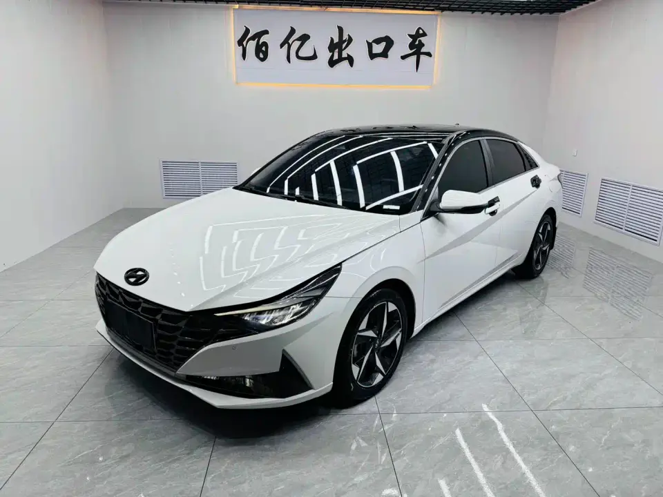 Hyundai Elantra 1.5L CVT LUX Premium Edition 2023