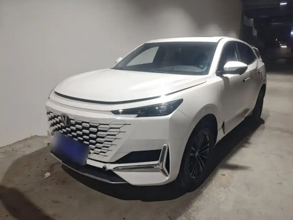 Changan UNI-K 2.0T FWD Joy Style 2023