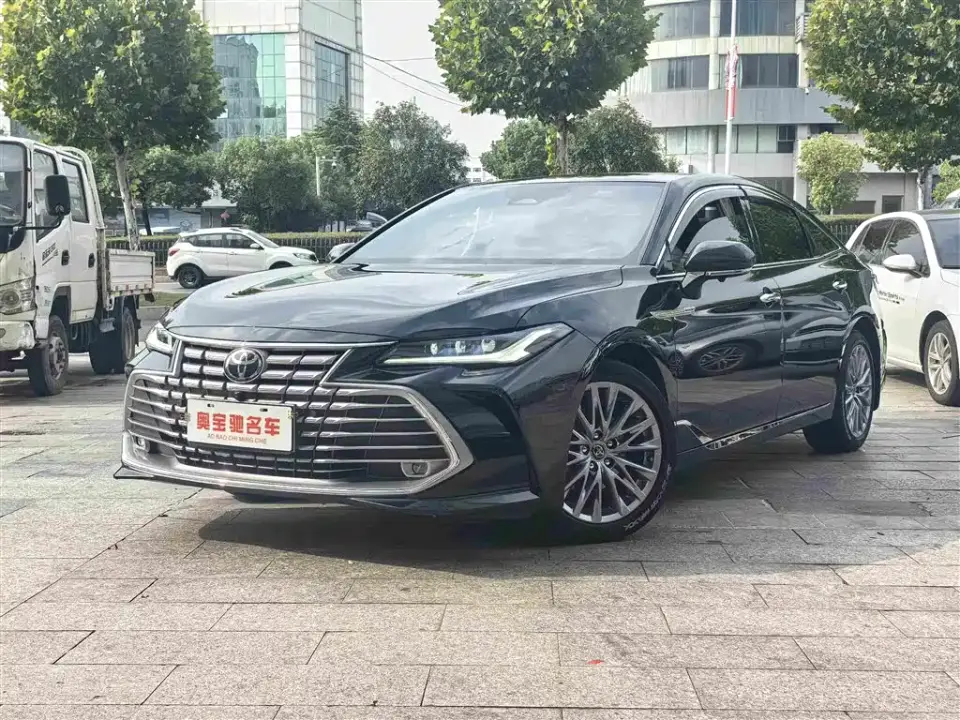 Toyota Avalon Hybrid 2.0L Luxury Edition 2025
