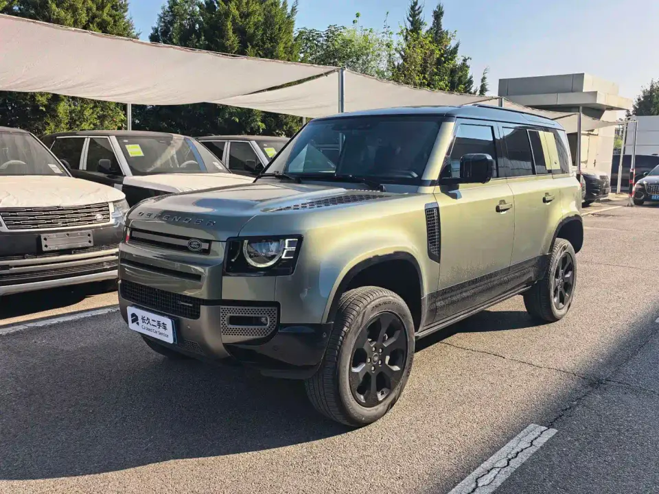Land Rover Defender Model 110 3.0T P400 X-DYNAMIC HSE 2023