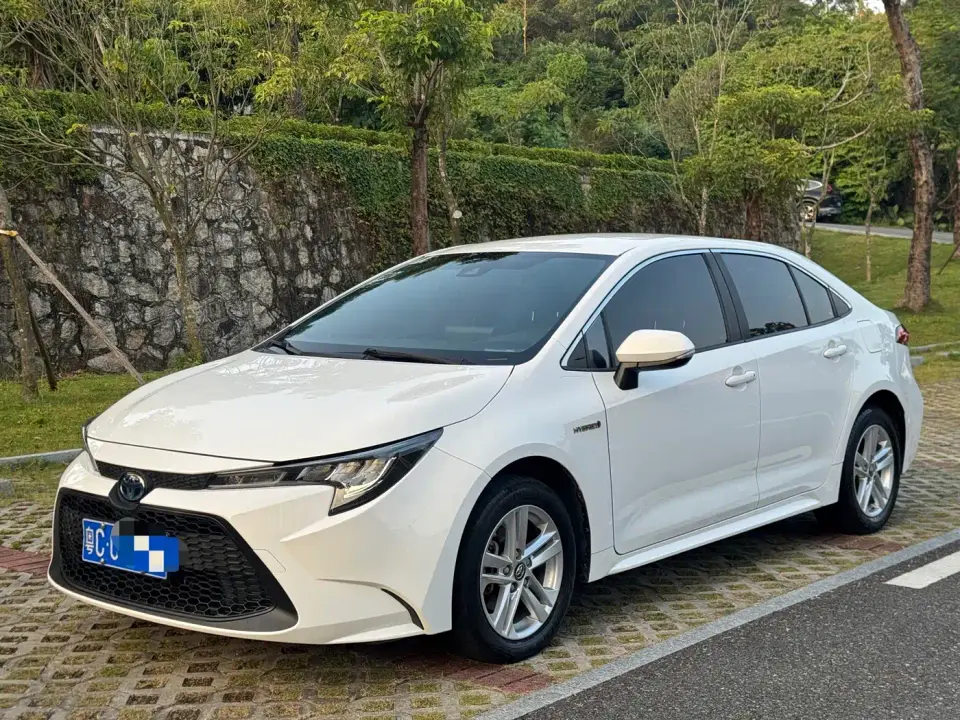 Toyota Levin Dual Engine 1.8H E-CVT Leading Edition 2022