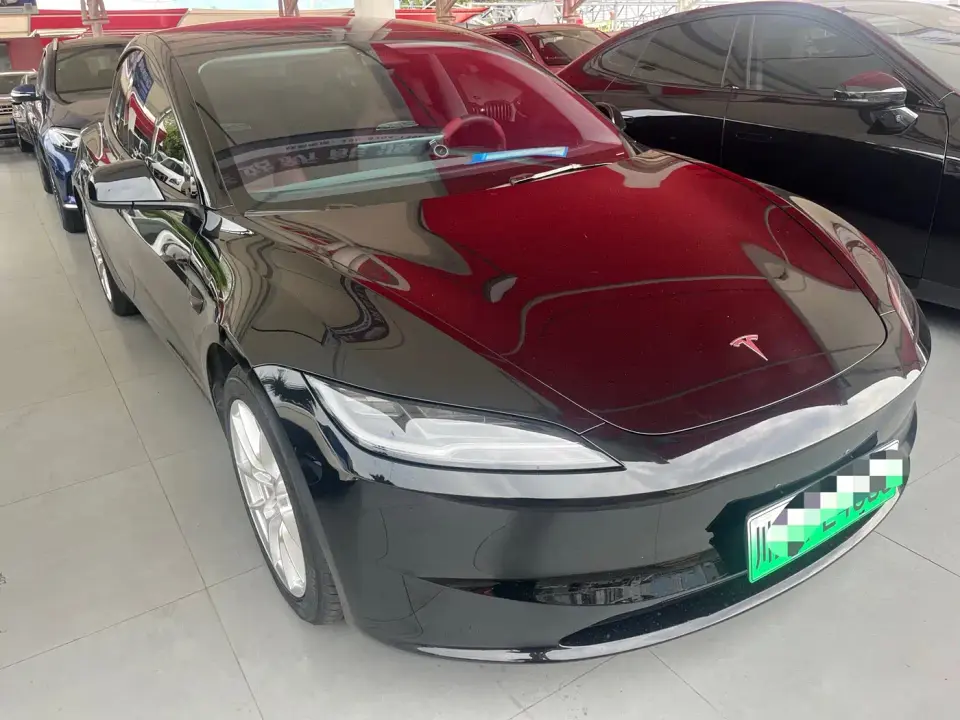 Tesla Model 3 Long Range All-Wheel Drive 2025