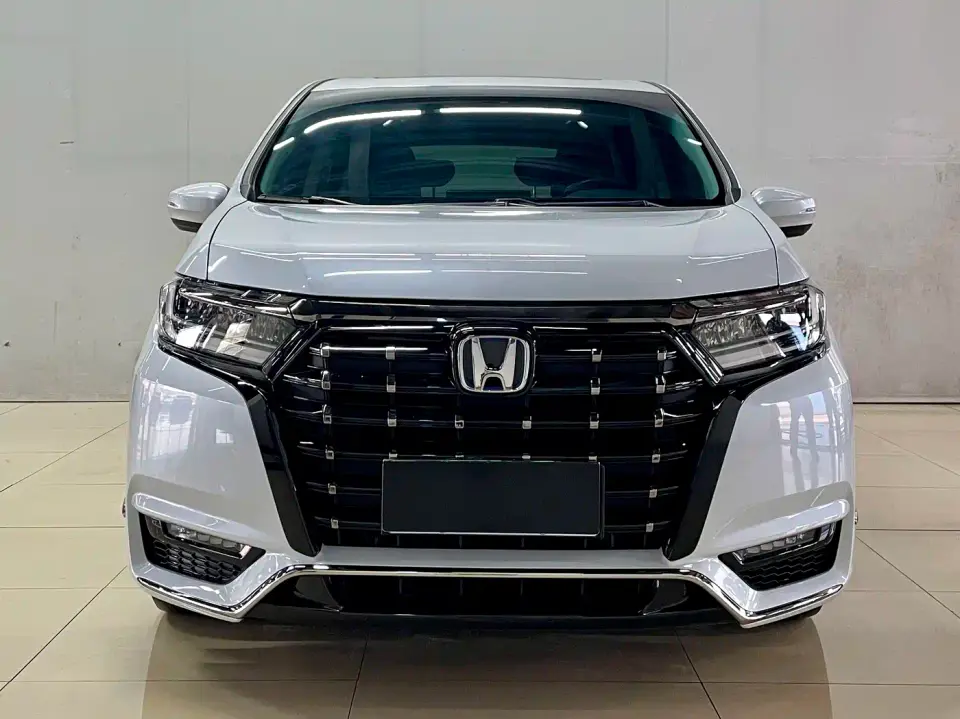 Honda Elysion 2.0L e:HEV Classic Edition 2024