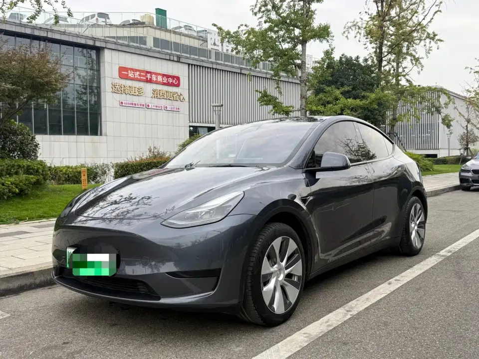 Tesla Model Y Facelift Rear-Wheel Drive Version 2023