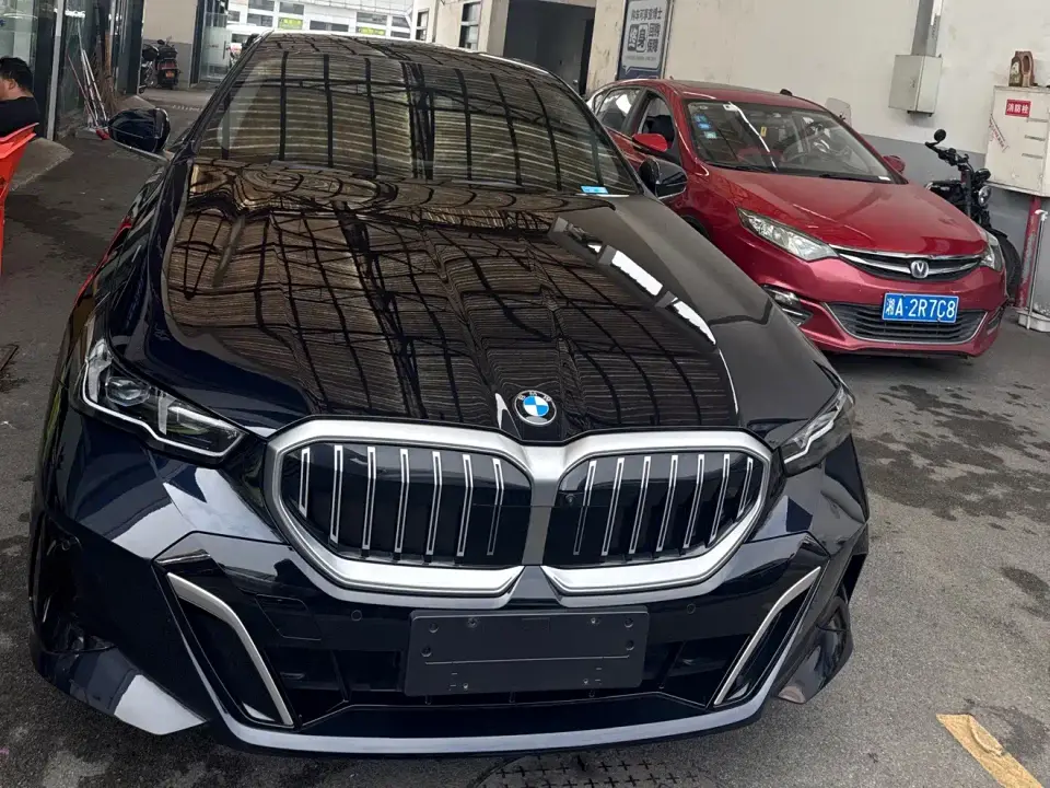 BMW 5 Series 530Li Premium M Sport Package 2025