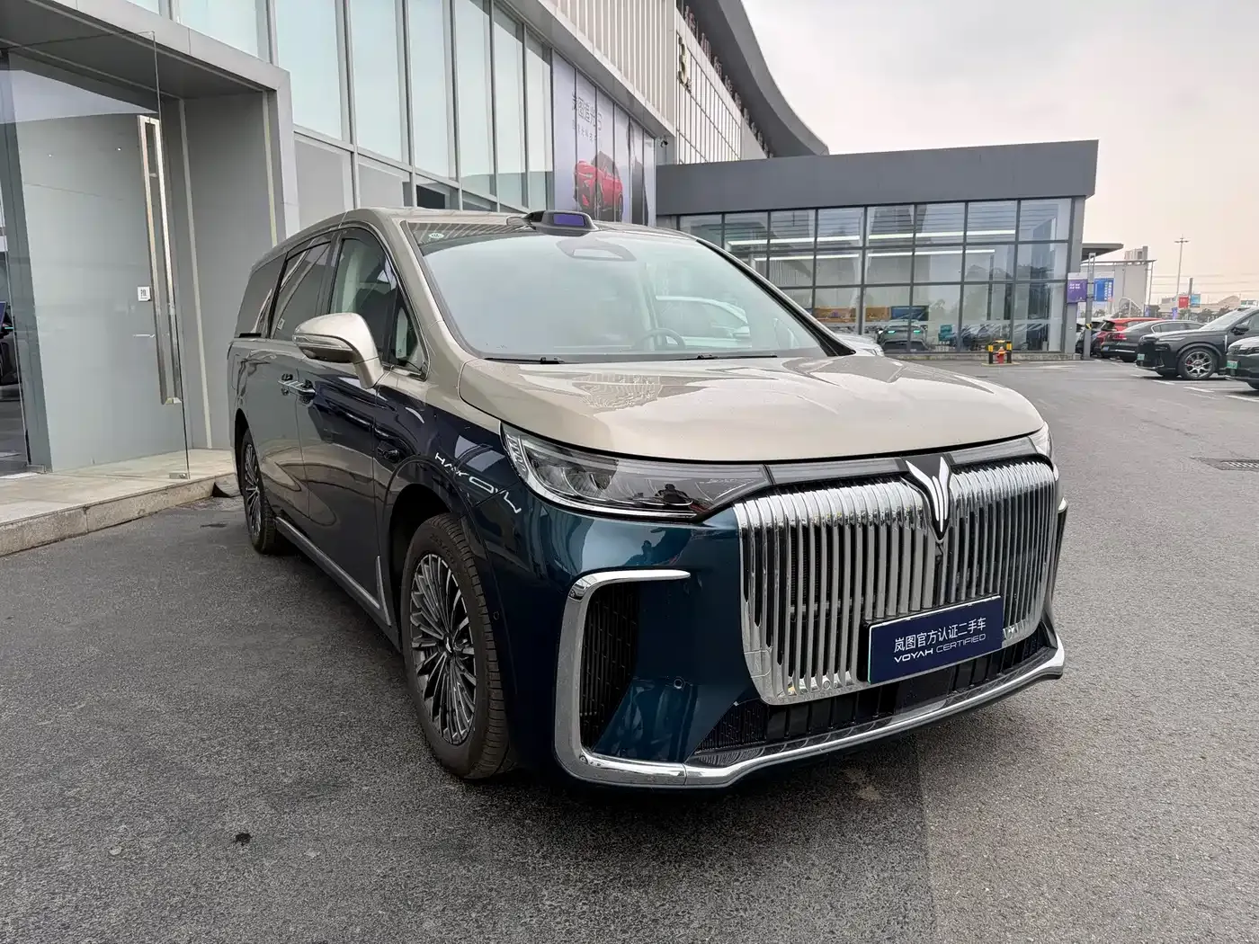 Voyah Auto Voyah Dreamer Model PHEV Basic Version 2025 — фото 4