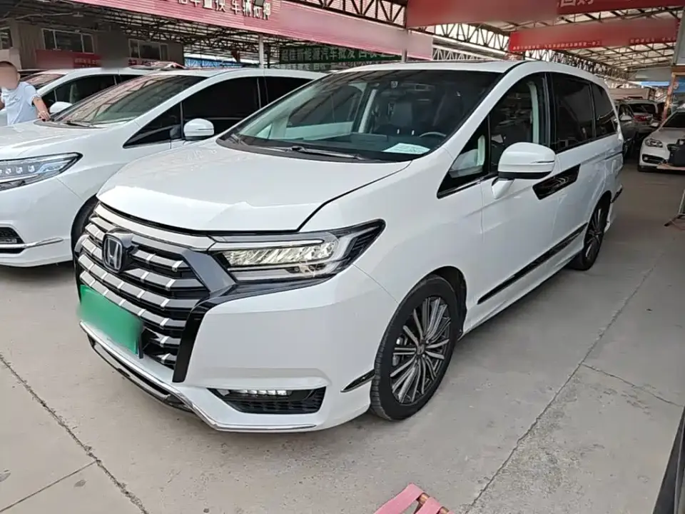 Honda Elysion 2.0L e:HEV Luxury 2023