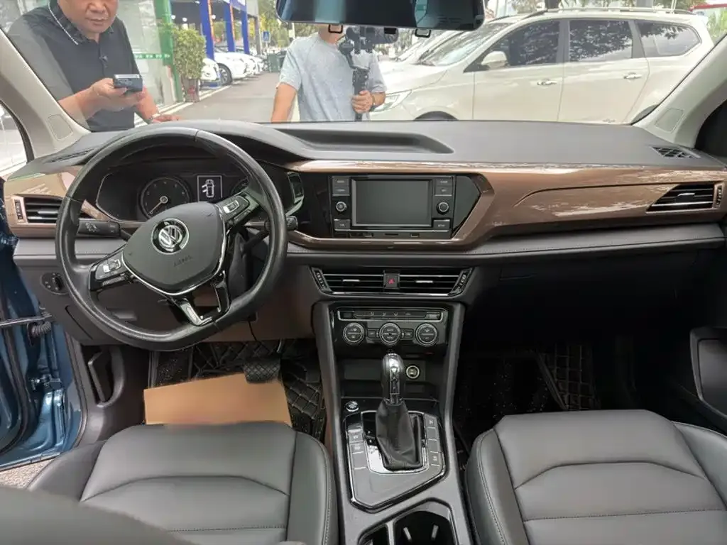 Volkswagen Tharu 280TSI 2WD Comfort Edition China V 2019 — фото 11