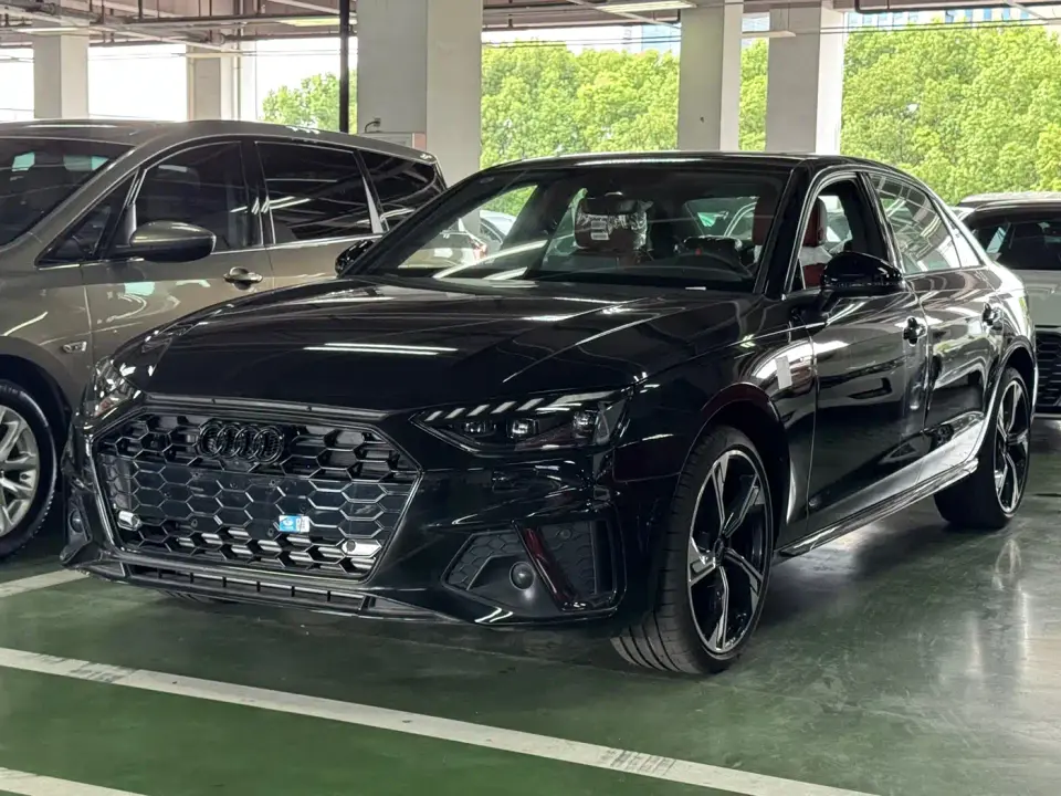 Audi A4L 2 Million Celebration Edition 40 TFSI Luxury Dynamic B&O Starlight Night Edition 2026