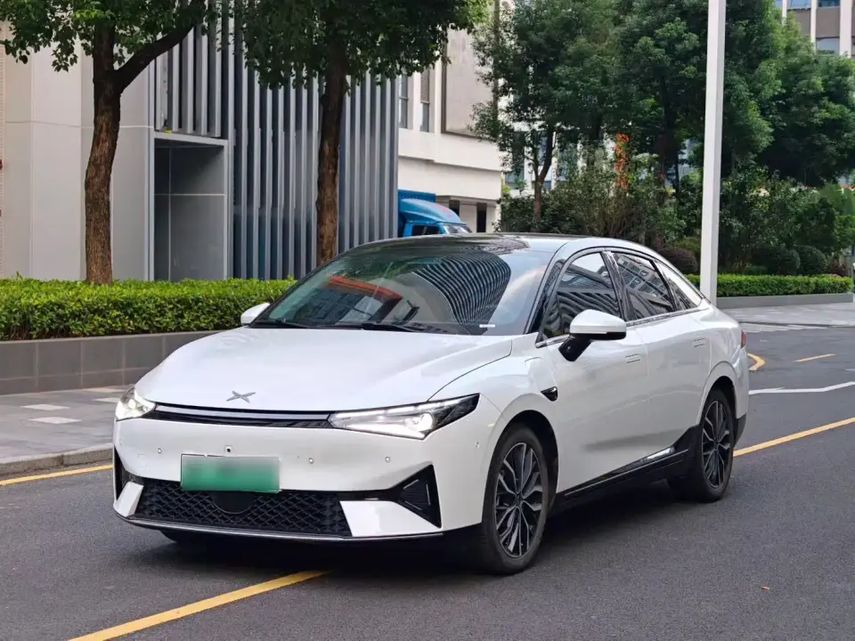 XPeng P5 Model 550E 2022