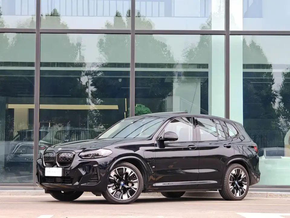 BMW iX3 Pioneer Type 2023