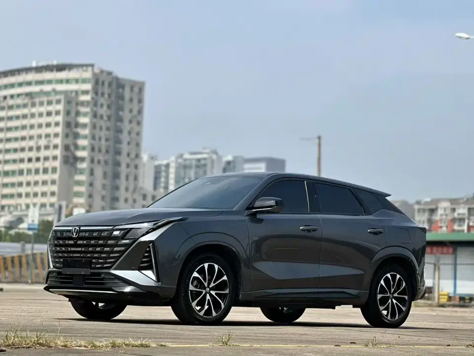 Changan UNI-Z New Energy Blue Whale Smart Electric iDD 125km Excellence Model 2024