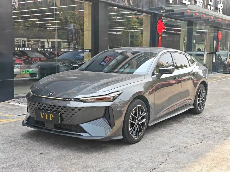 Changan UNI-V iDD Blue Whale Smart iDD 136km Smart Cool 2024