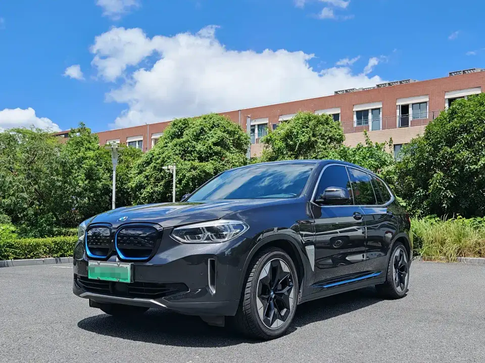 BMW iX3 Pioneer 2021