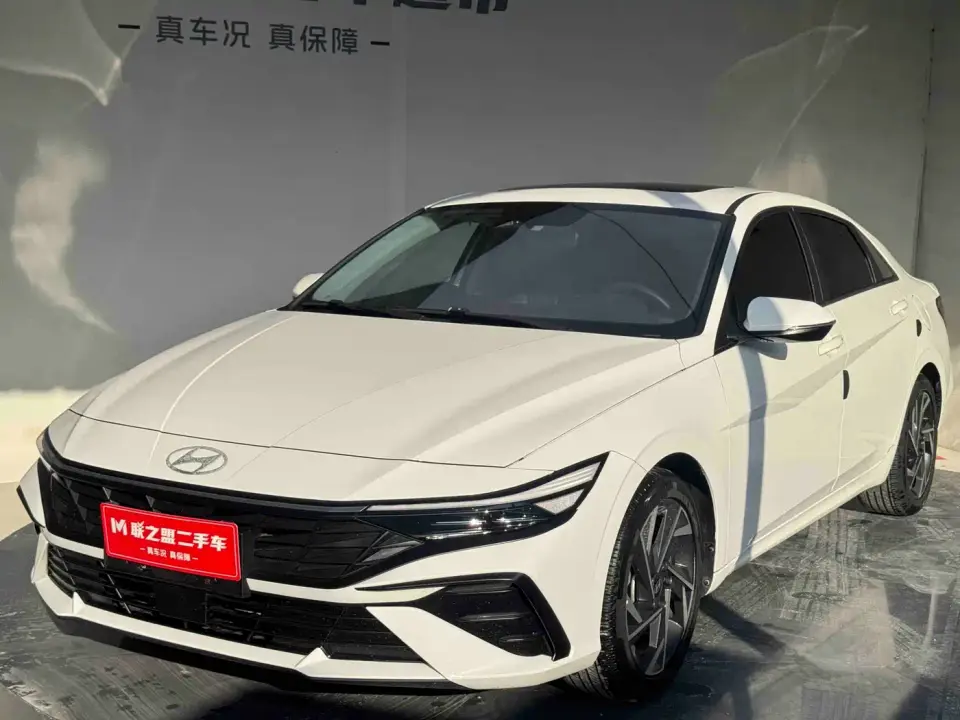 Hyundai Elantra Model 1.5L CVT LUX Premium Edition 2023