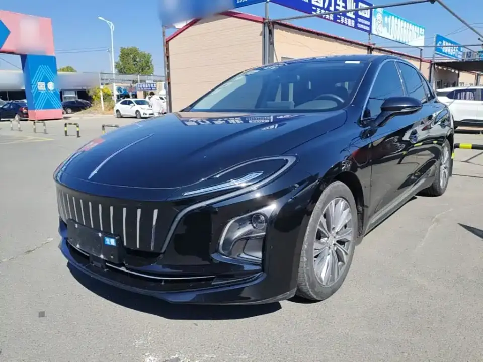 Hongqi E-QM5 560km PLUS 2024