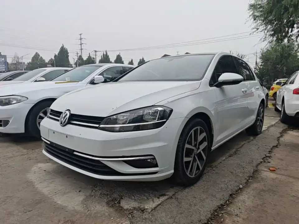Volkswagen Golf Beloved Edition 200TSI DSG Comfort Progressive 2020