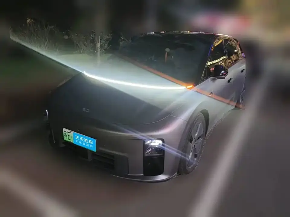 Li Auto i6 2WD Base Model 2026