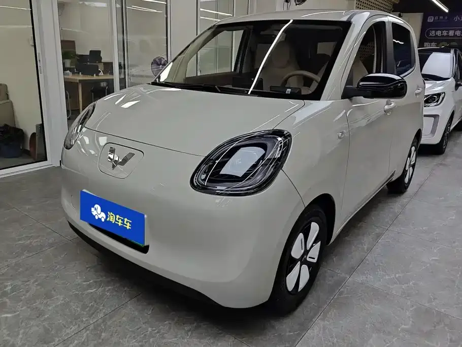 Wuling Motors Hongguang MINIEV 4-Door Advanced 2025