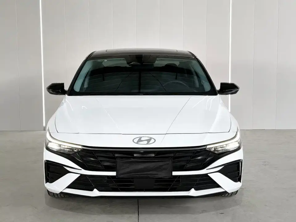 Hyundai Elantra Model 1.5L CVT LUX Premium Edition 2023
