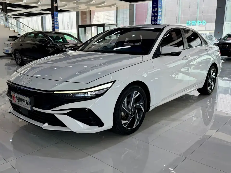 Hyundai Elantra Model 1.5L CVT LUX Premium Edition 2023