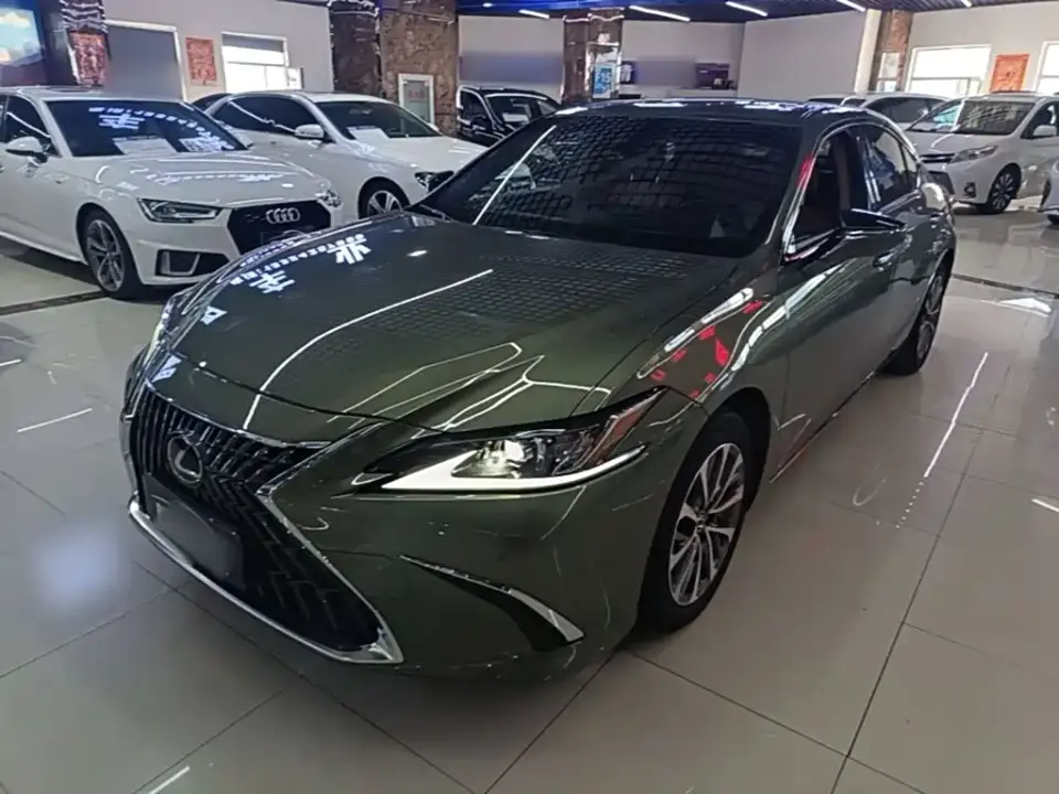 Lexus ES 200 Excellence Edition 2024
