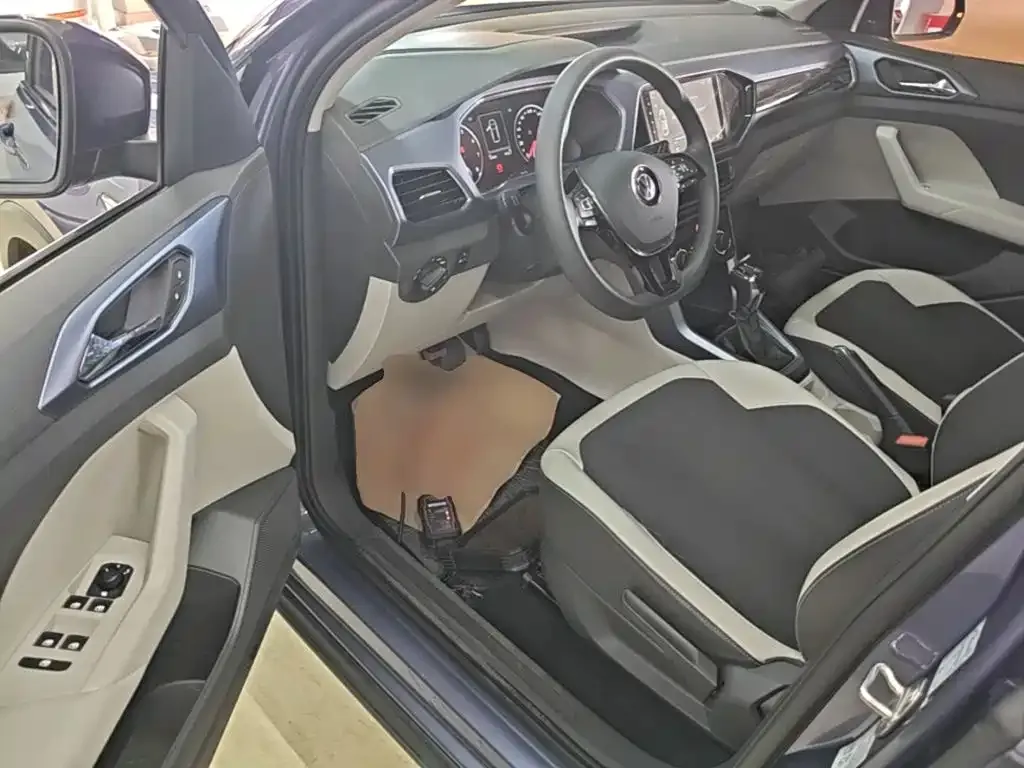 Volkswagen T-Cross 1.5L Automatic Comfort Edition 2019 — фото 16