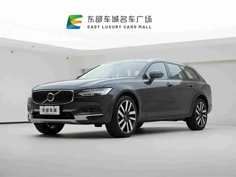 Volvo V90 Cross Country B5 AWD Premium Edition 2024