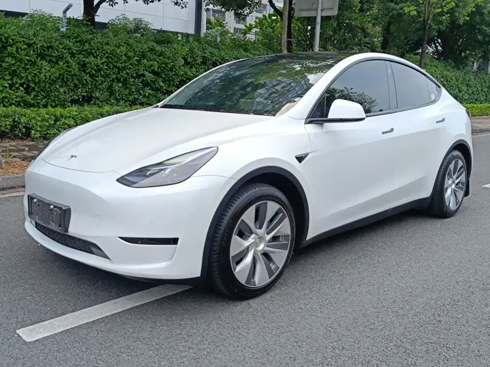 Tesla Model Y Facelift Rear-Wheel Drive Version 2023