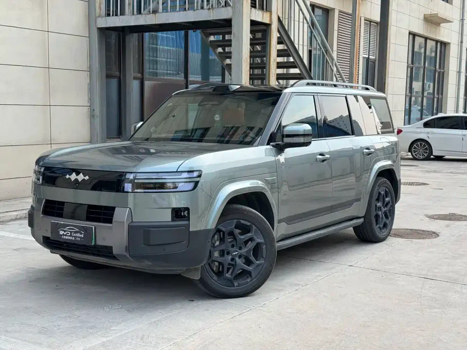 Fangchengbao Titanium 7 AWD Base Model 2025