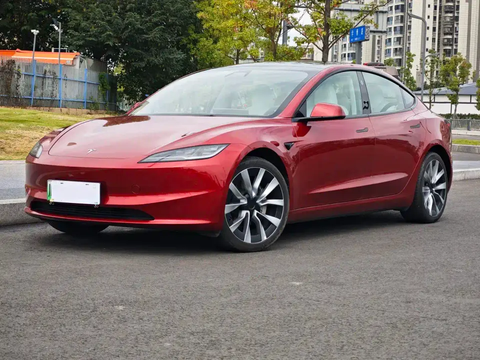 Tesla Model 3 Rear-Wheel Drive 2025
