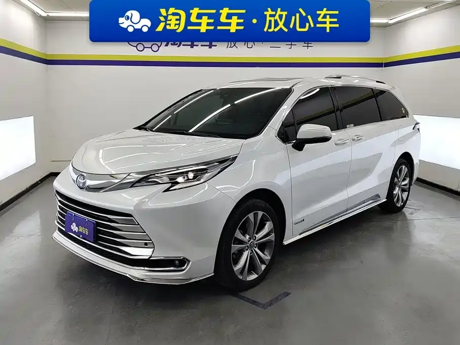 Toyota Sienna 2.5L Hybrid Comfort Edition 2024