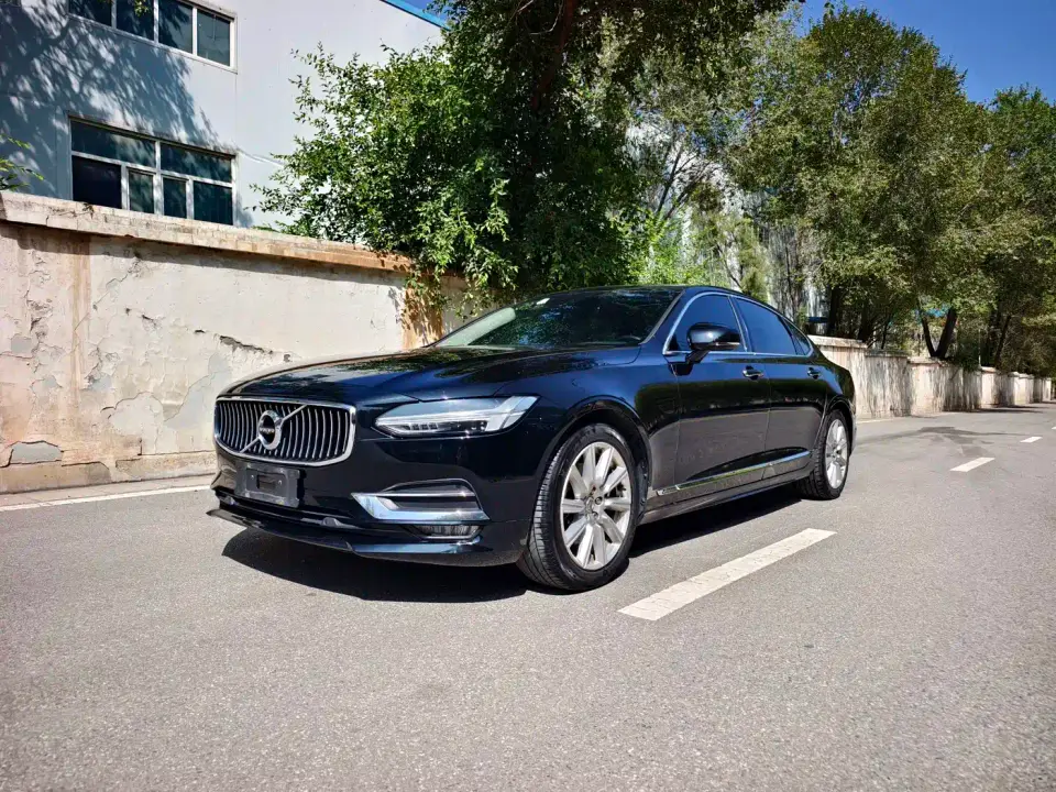 Volvo S90 T5 Momentum Luxury Edition 2020