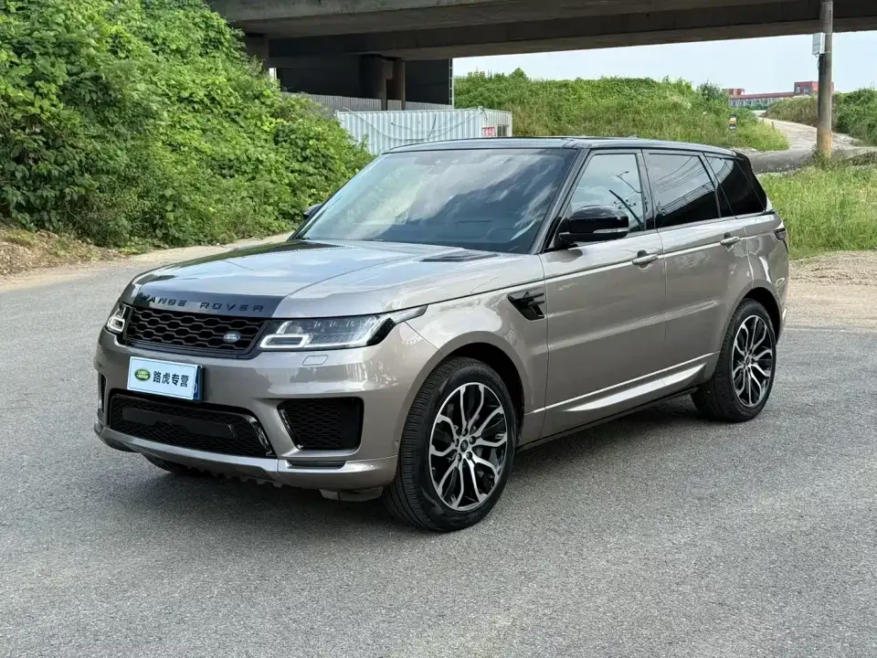 Land Rover Range Rover Sport 3.0 L6 Gloss Black Edition 2021